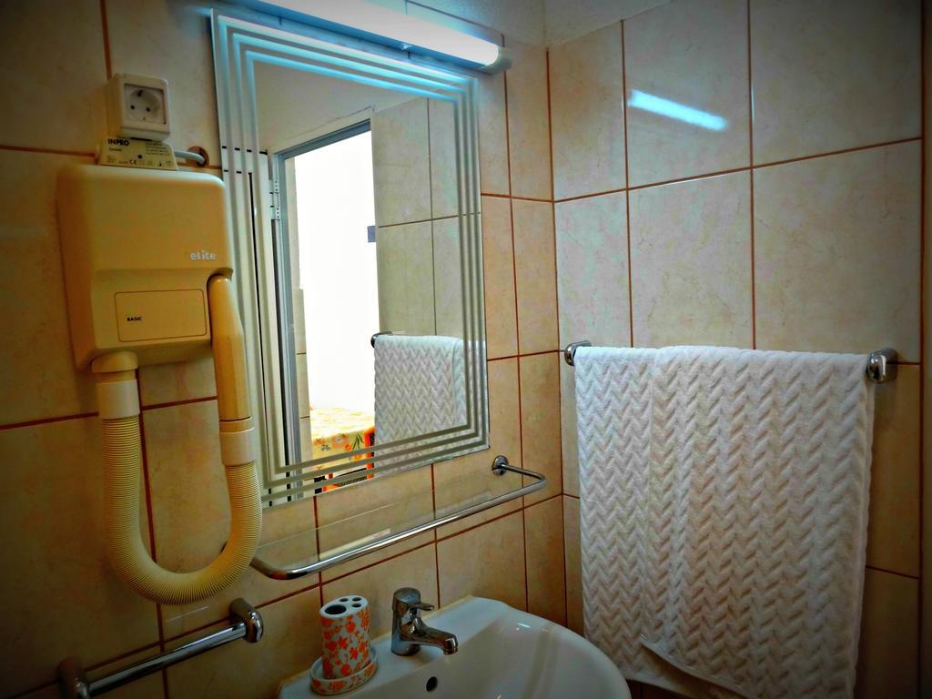 Apartment Studios Tonina *